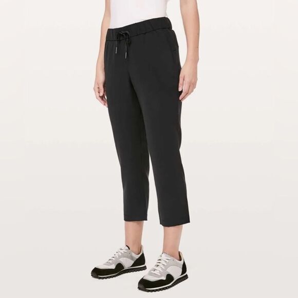 LULULEMON | On The Fly Crop Pants 23" in Black, Size 8 - Picture 7 of 12